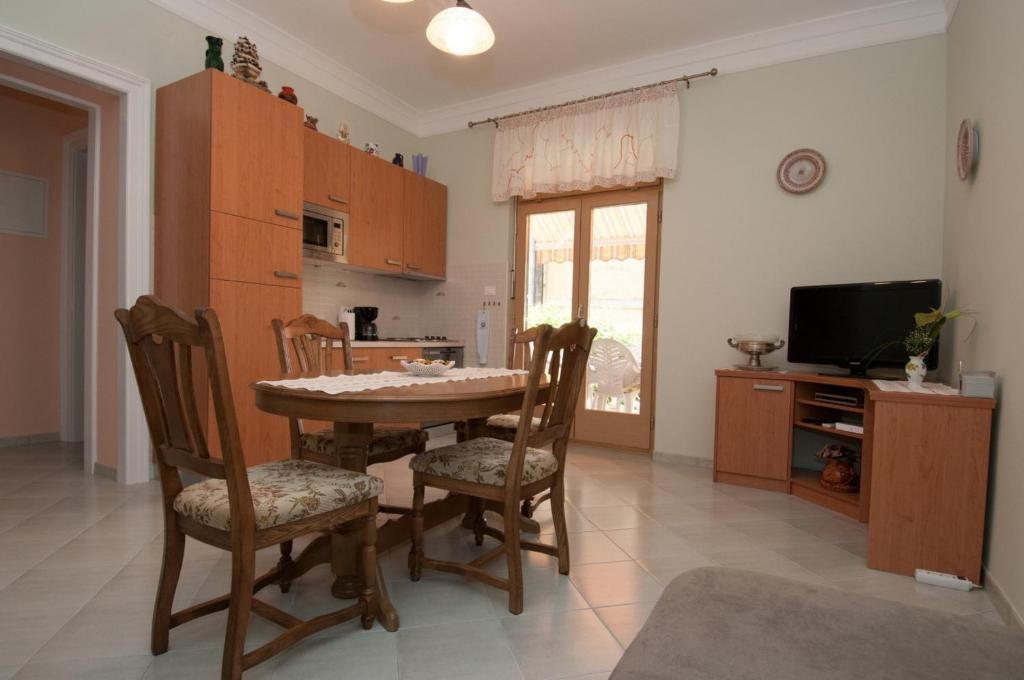 Apartments Villa Salona 오파티아 객실 사진